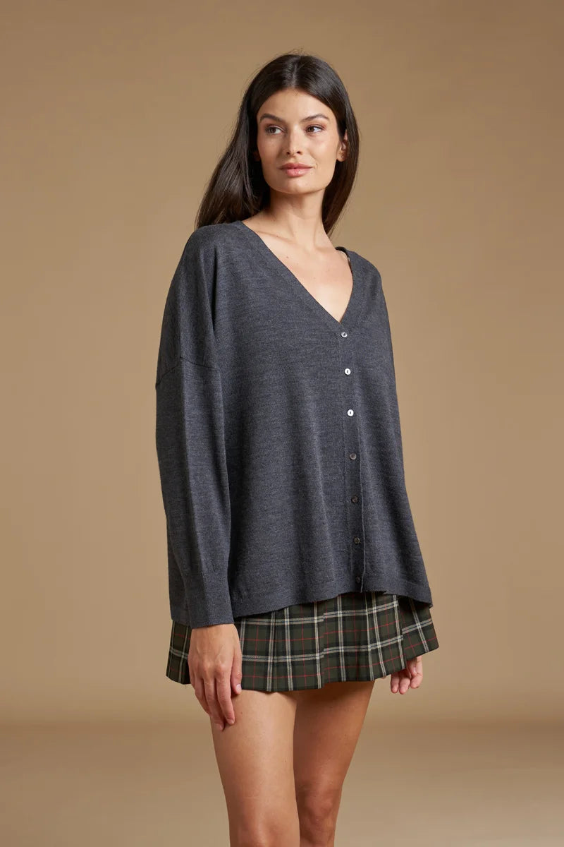 Cardigan V over in Lana Merino