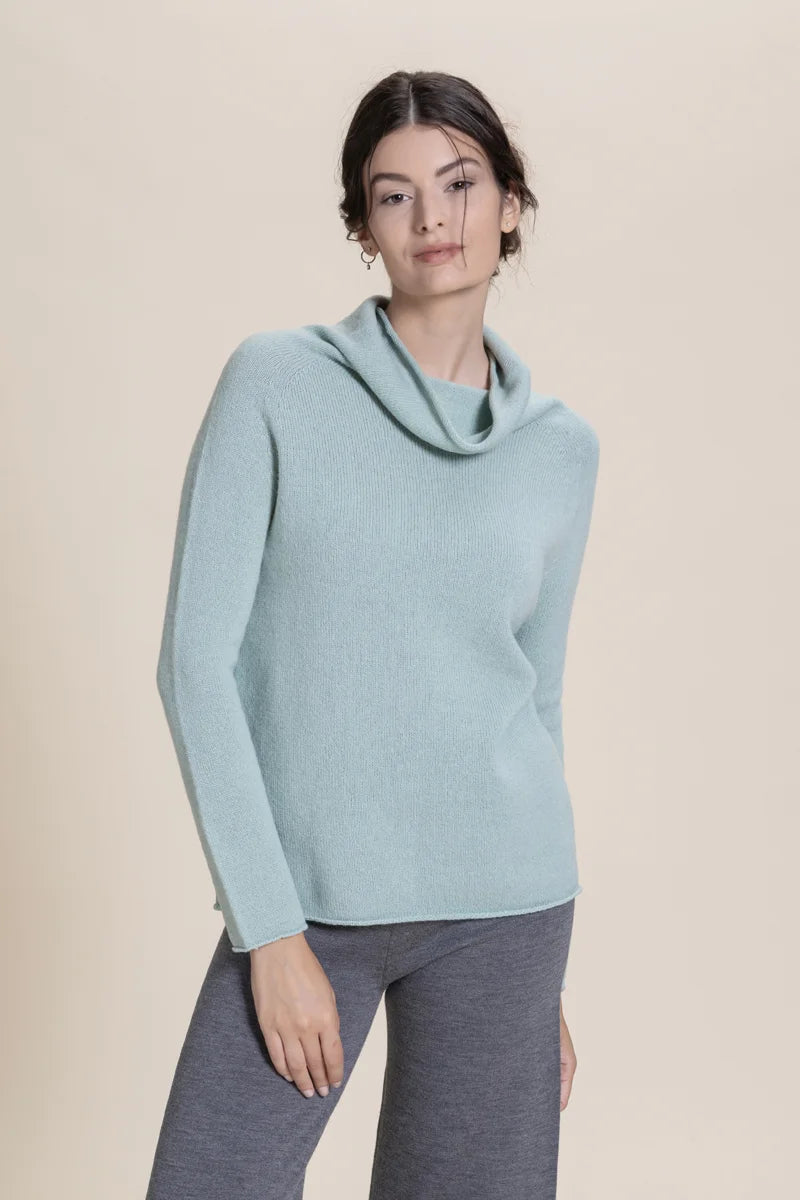 Maglia con collo ampio