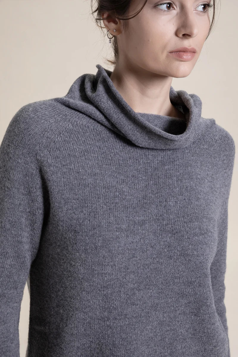 Maglia con collo ampio