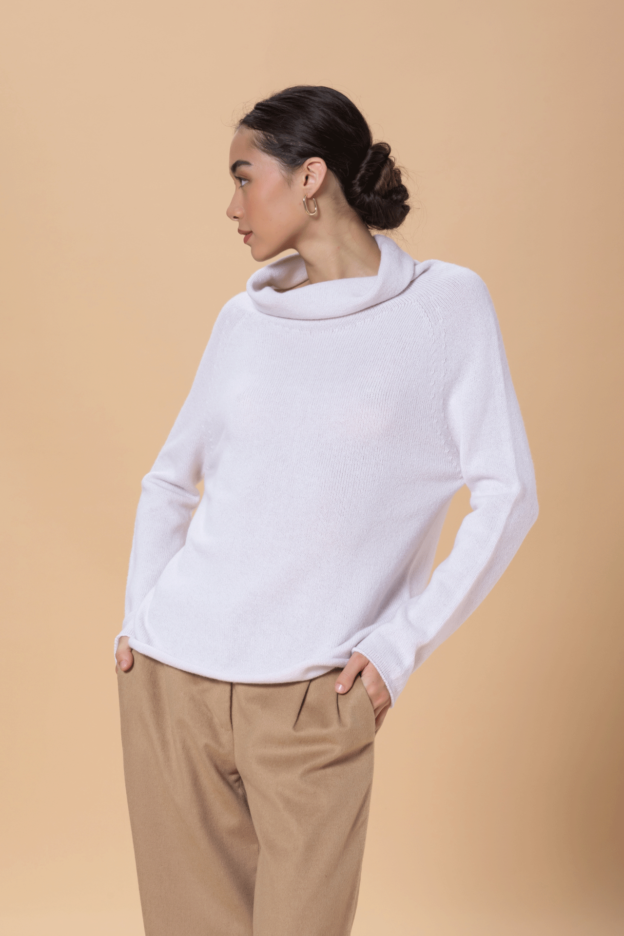 Maglia con collo ampio