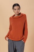 Maglia con collo ampio
