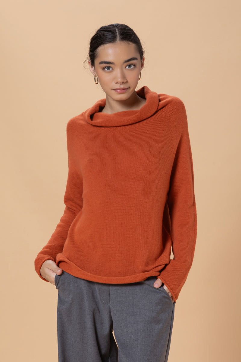 Maglia con collo ampio
