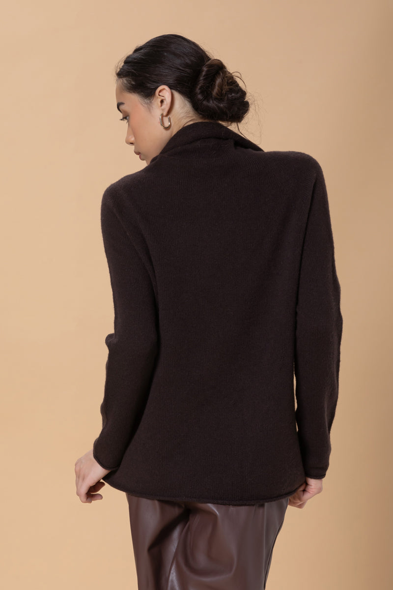Maglia con collo ampio