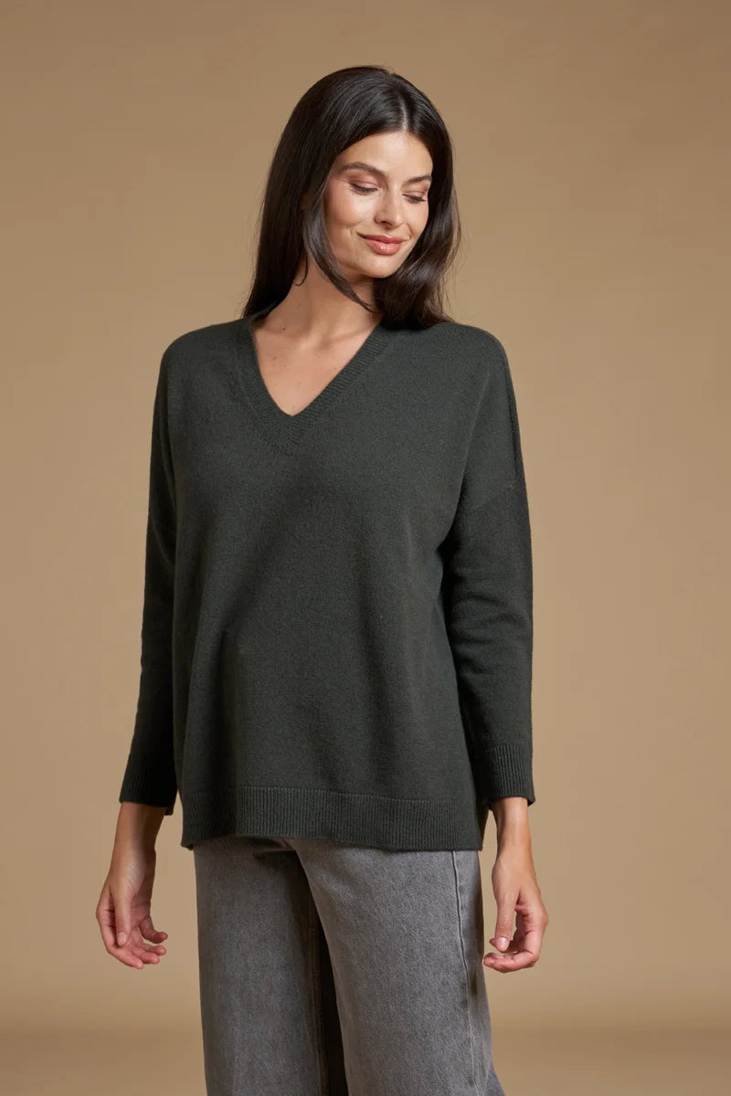 Maglia V over Cashmere blend